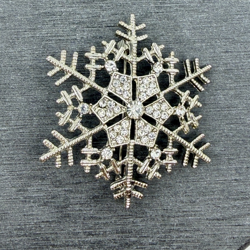 Silver Tone Rhinestone Snowflake Brooch Pendant Christmas Winter Statement Gift